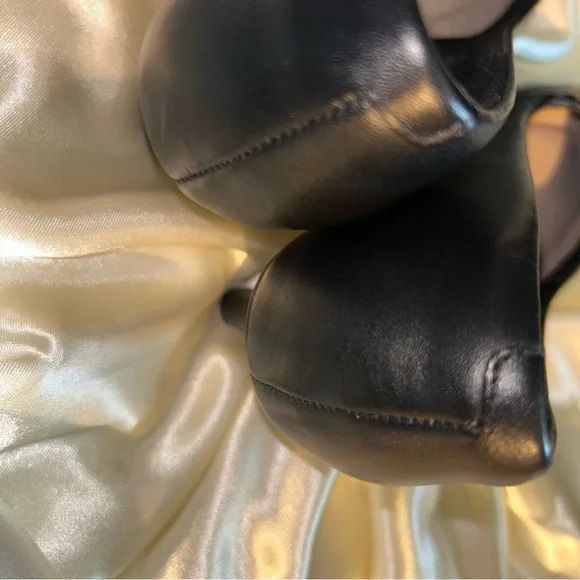 Clarks Women's Black Leather Heels - Picture 7 of 9